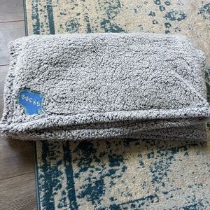 Milwaukee Bucks Port Authority Throw Blanket